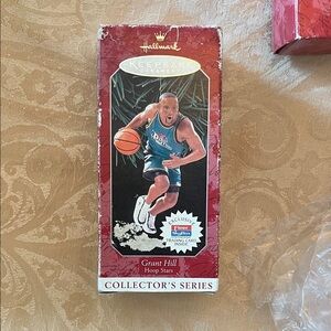 Hallmark Keepsake Ornament - Grant Hill 1998